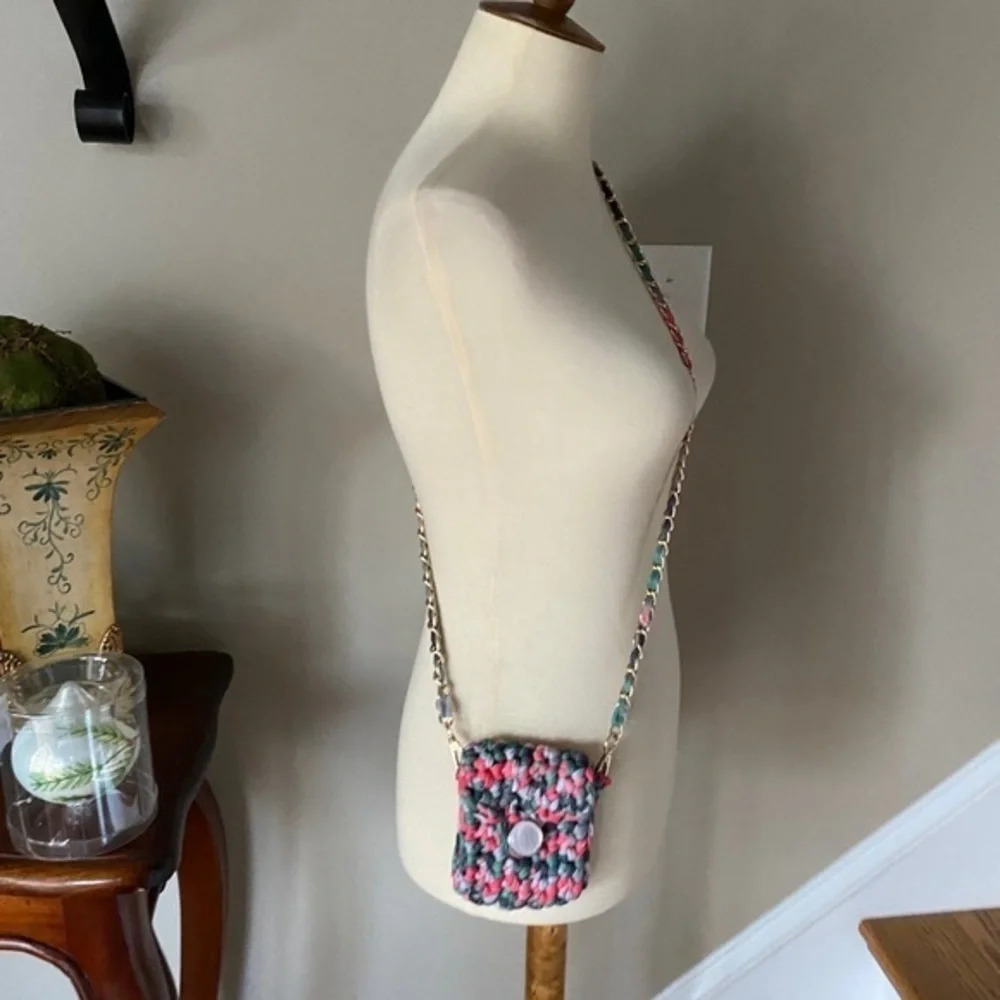 Anthropologie  Blue Green Small Crochet Chain  Bag - Picture 3 of 4